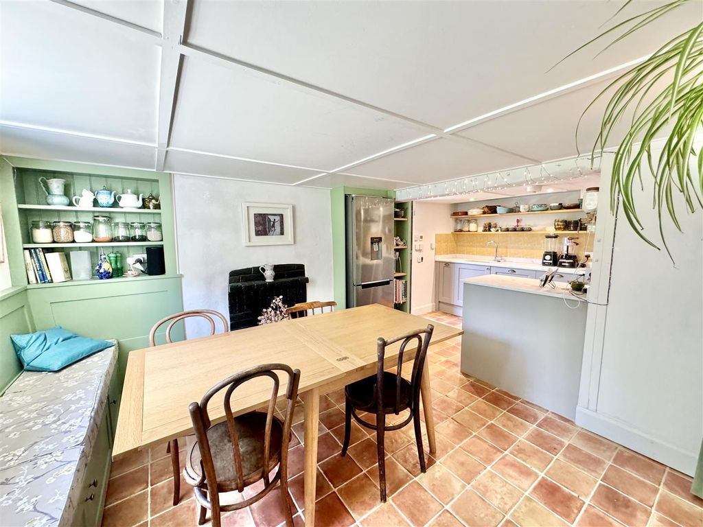 Property photo 3 of 30