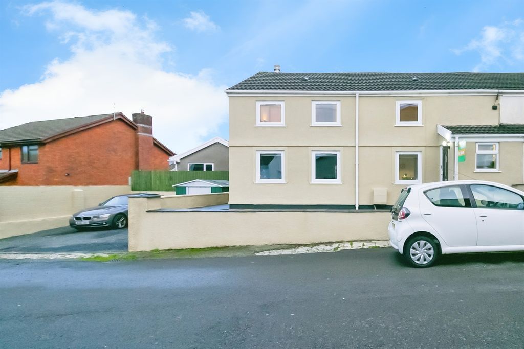 Property photo 1 of 29