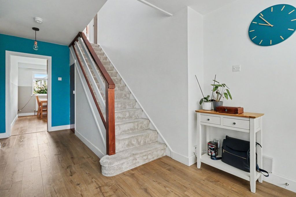 Property photo 3 of 20