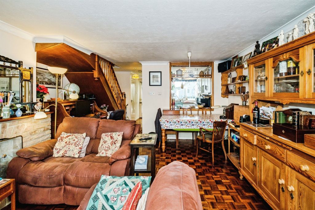 Property photo 3 of 17