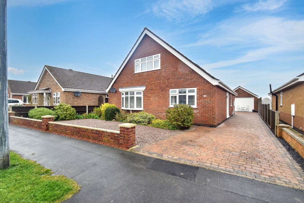 Property photo 2 of 27 Front