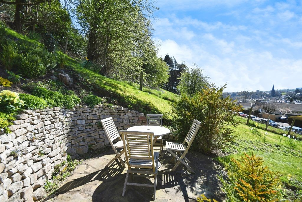 Property photo 2 of 30