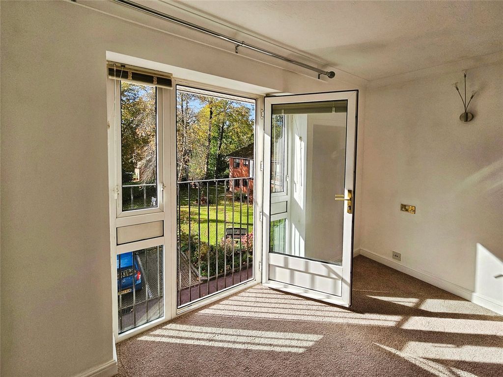 Property photo 3 of 11 Picture No. 23