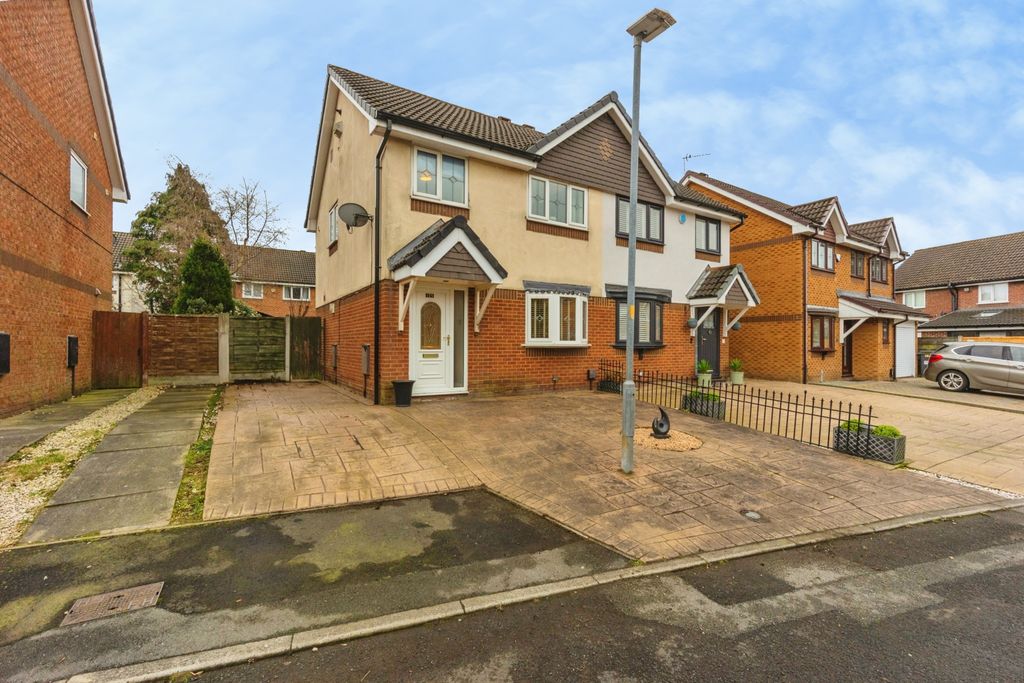 Property photo 1 of 15