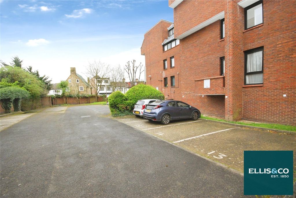 Property photo 3 of 11 Picture No. 10