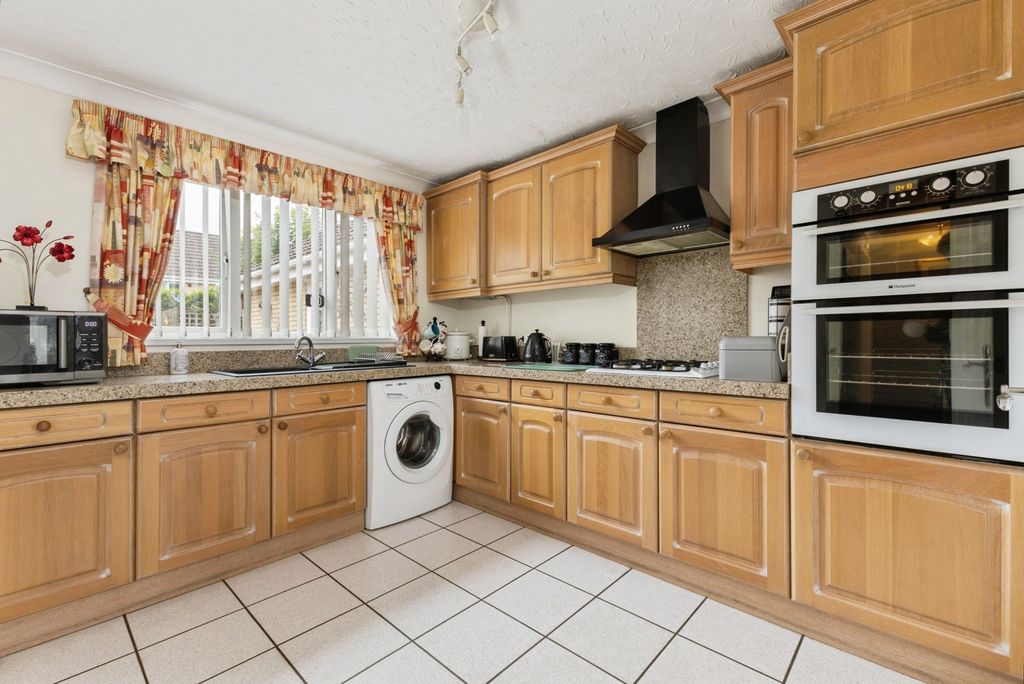 Property photo 2 of 20 Pbox-Img.Jpg