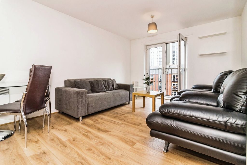 Property photo 2 of 13 Picture No. 16