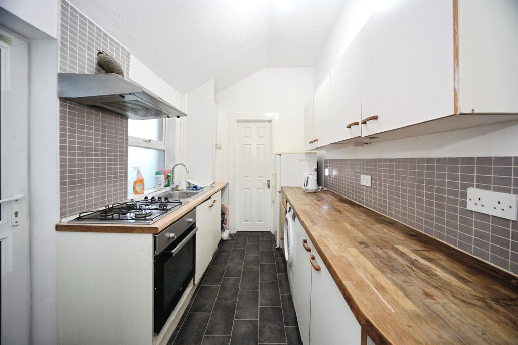 Property photo 2 of 13