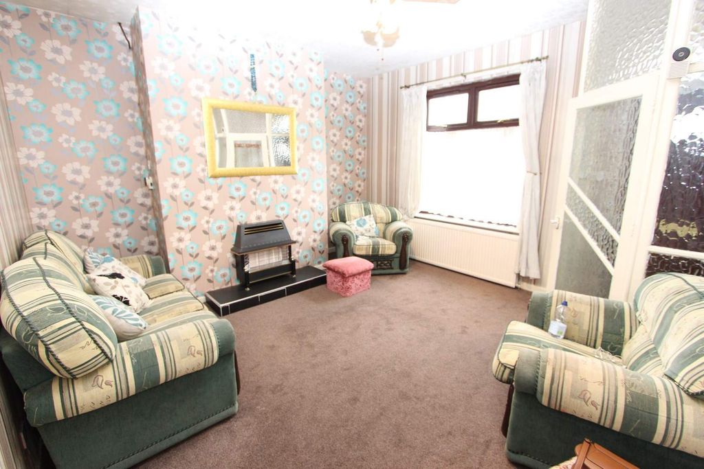 Property photo 2 of 13