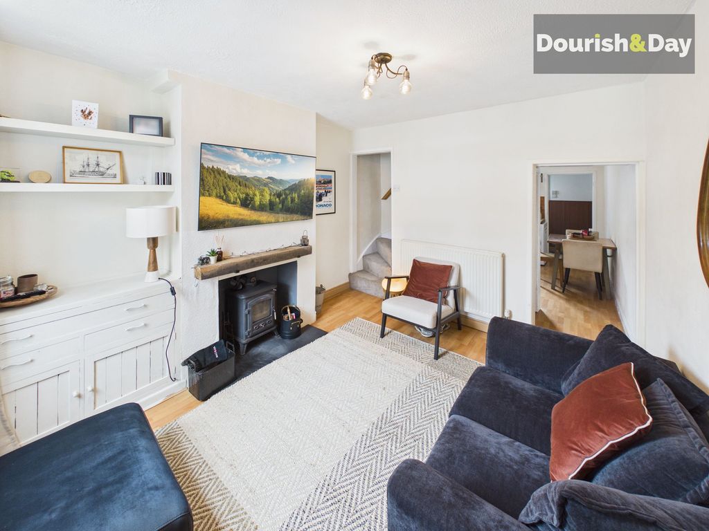 Property photo 2 of 8