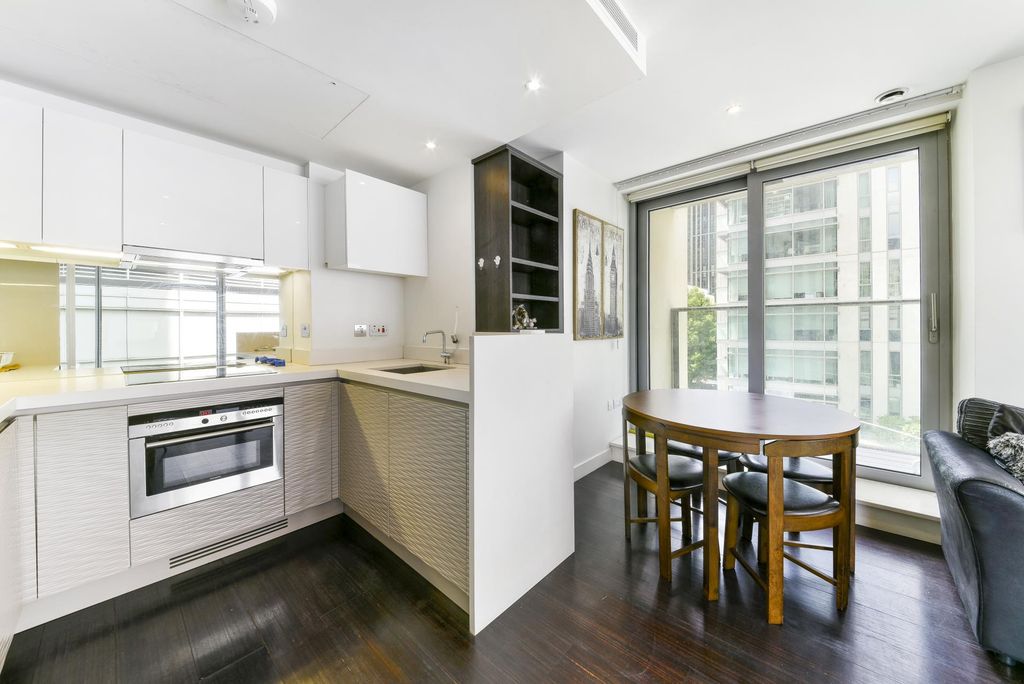 Property photo 3 of 20