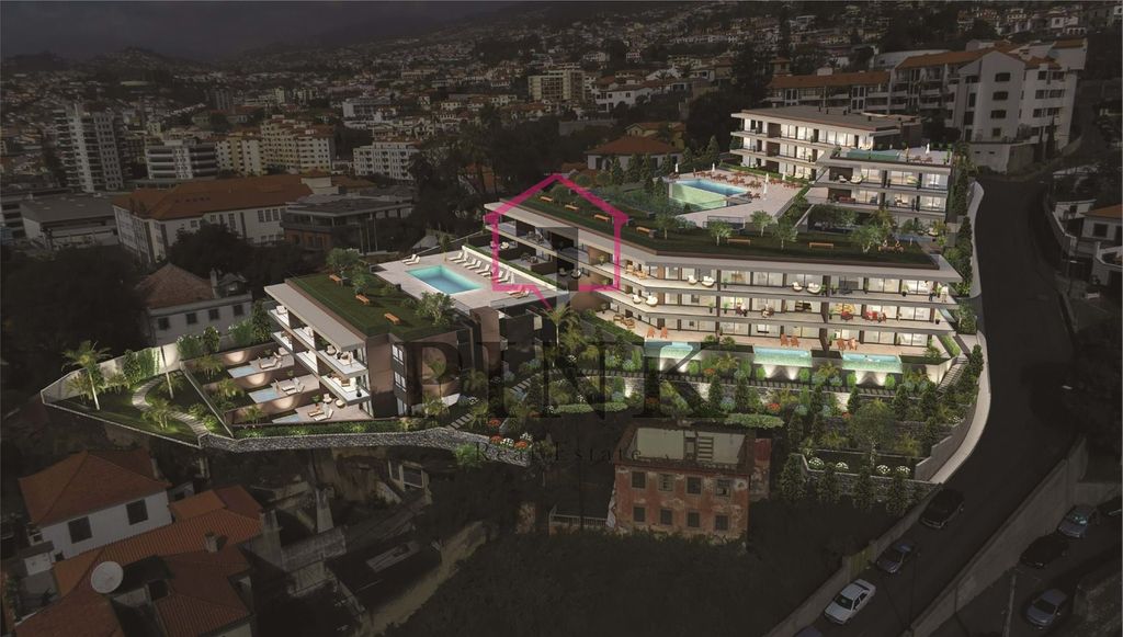 Property photo 1 of 21 Luxury Apartment In Uptown Lux - 3 Bedrooms In Funchal