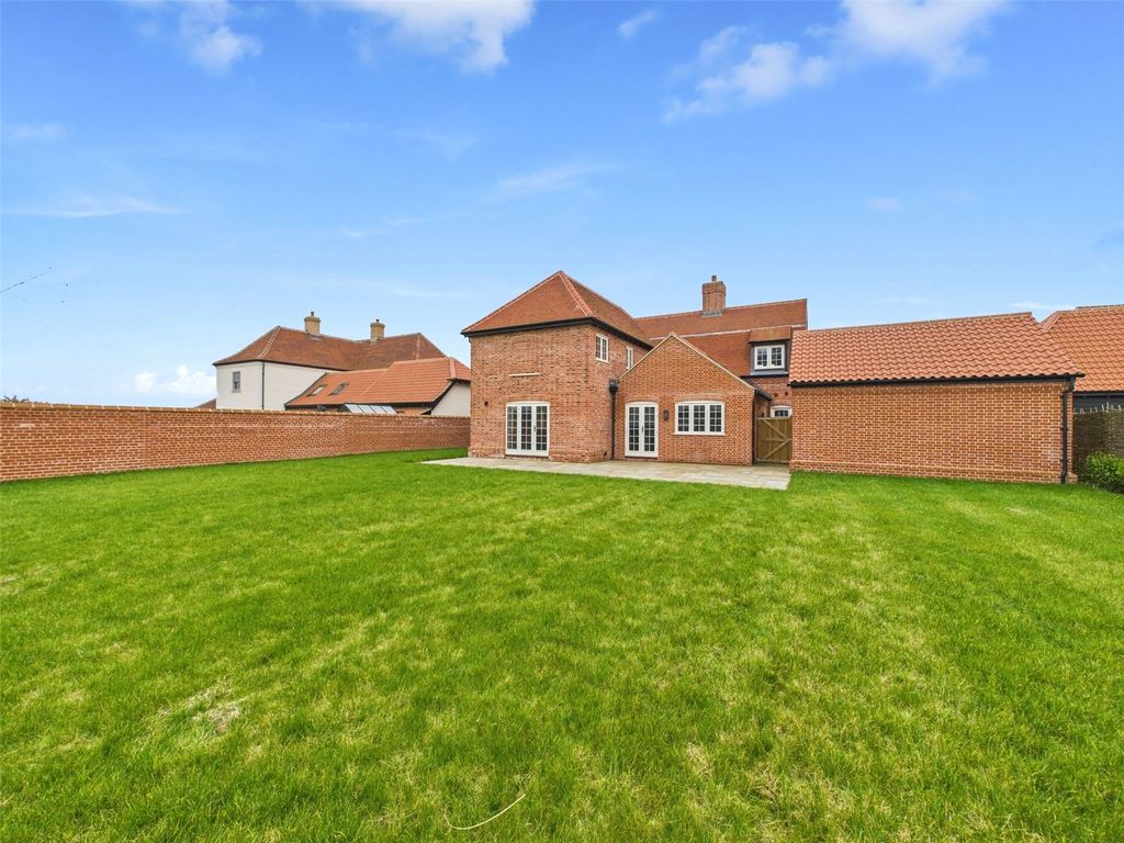 Property photo 3 of 32 Picture No. 15