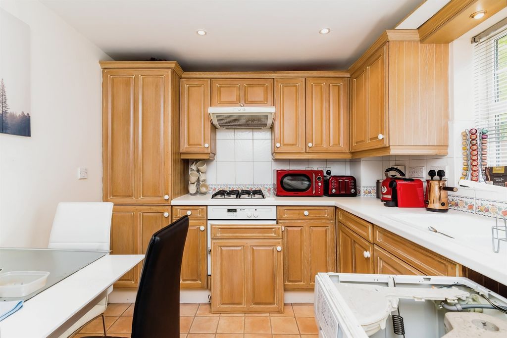 Property photo 2 of 15