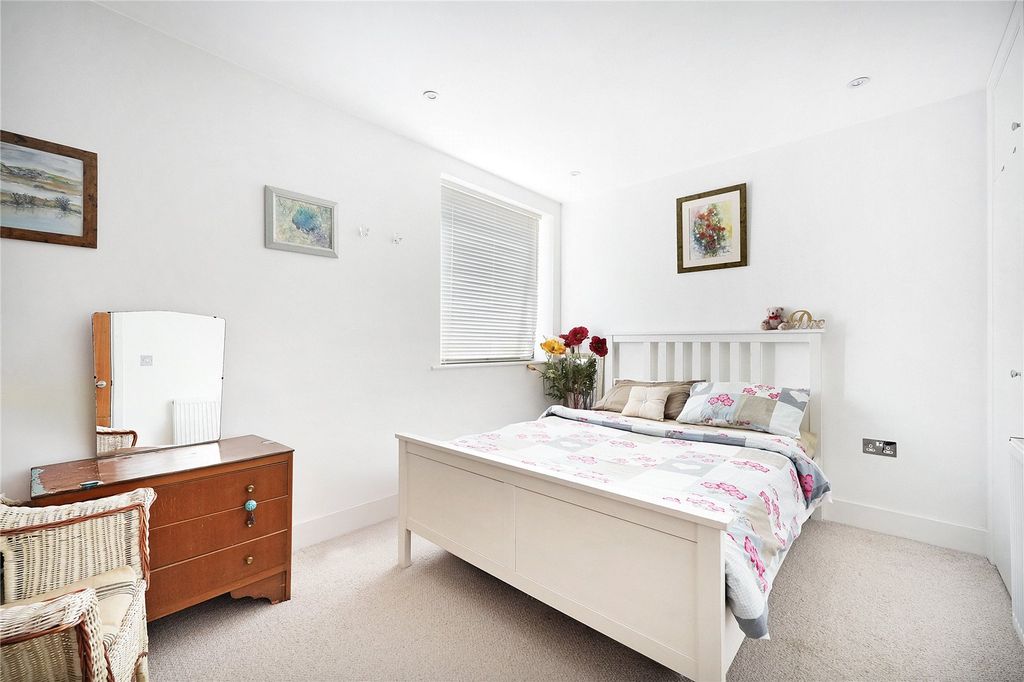 Property photo 2 of 10 Picture No. 03