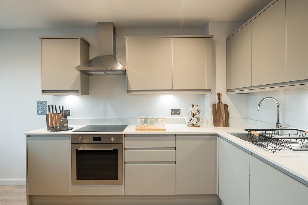 Property photo 3 of 7 Kitchen