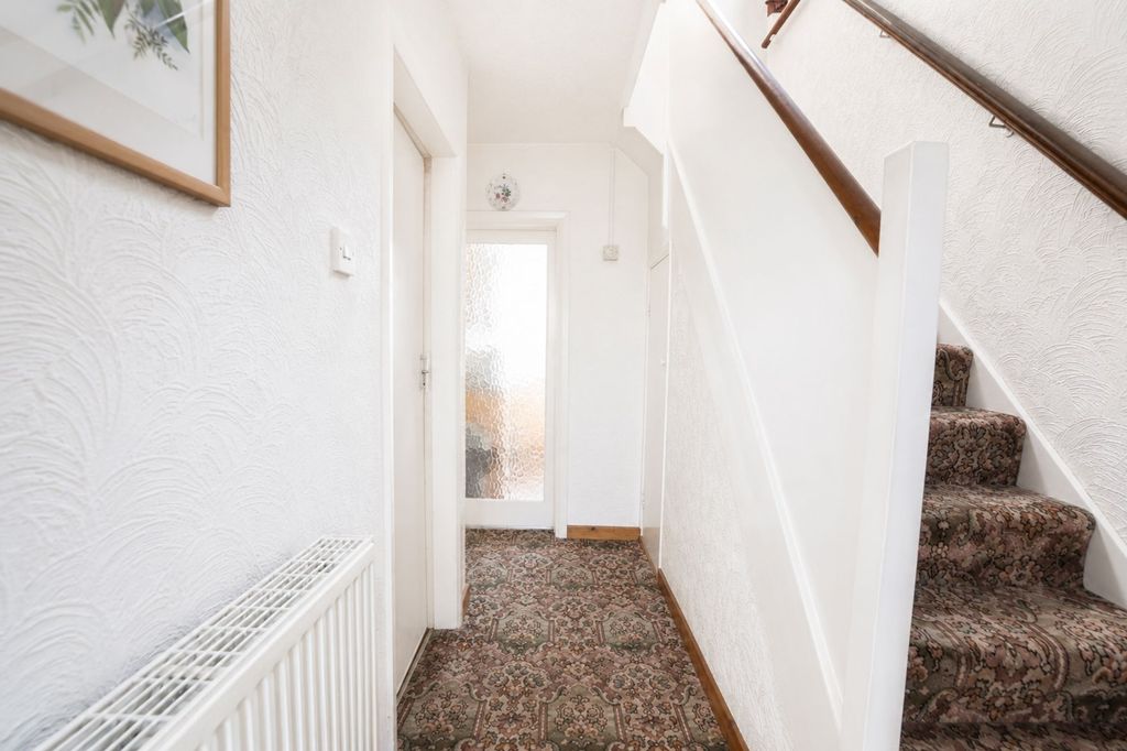Property photo 2 of 13 Hallway