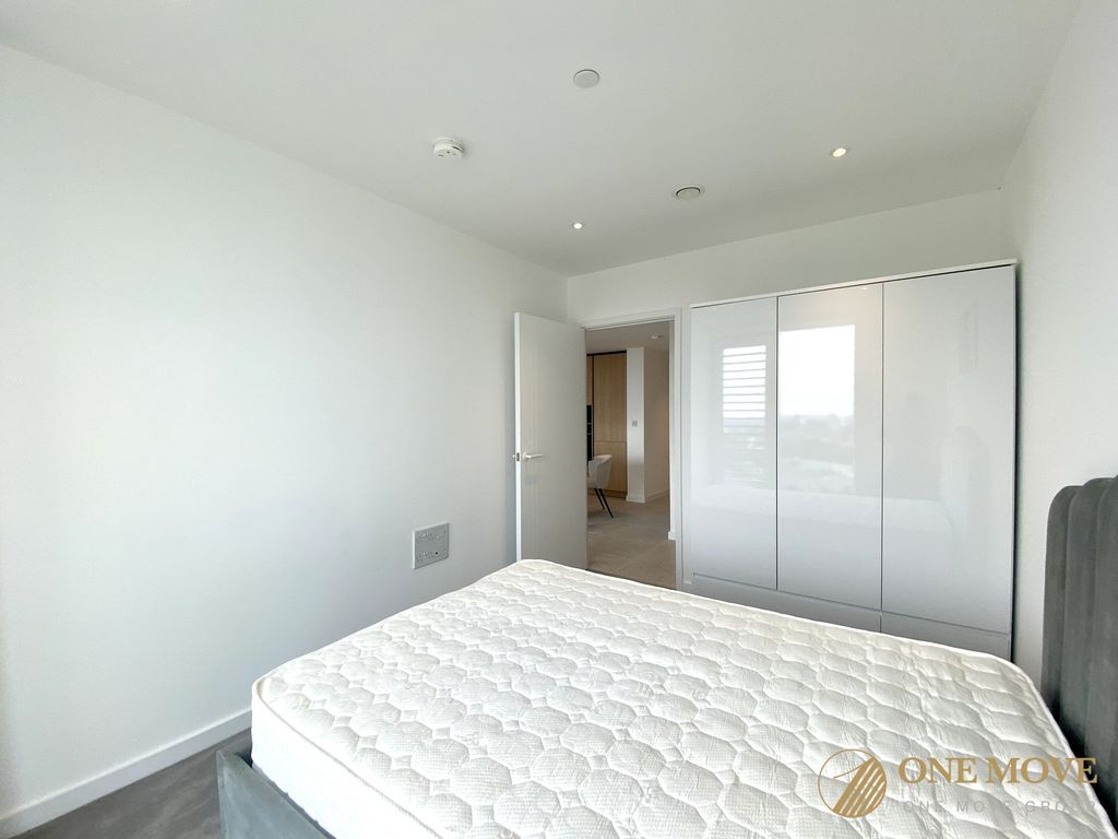 Property photo 3 of 25