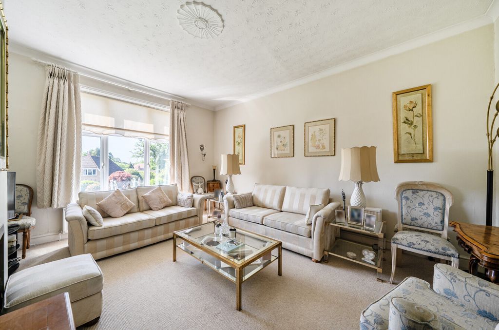 Property photo 2 of 25 1463767-14-6A1028...