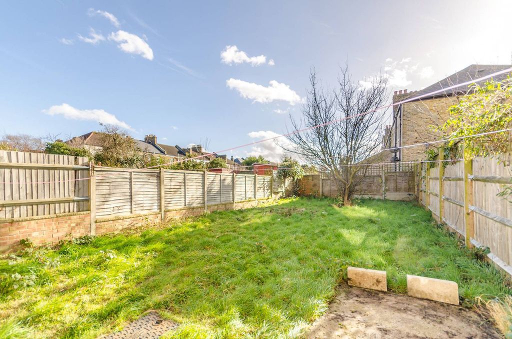 Property photo 2 of 7