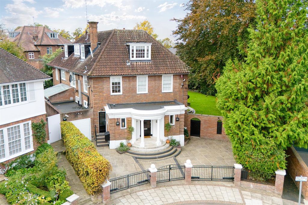 Property photo 1 of 13