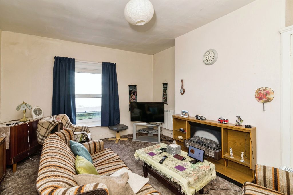 Additional image 5 of 5 bed flat for saleWellington Esplanade, Lowestoft NR33