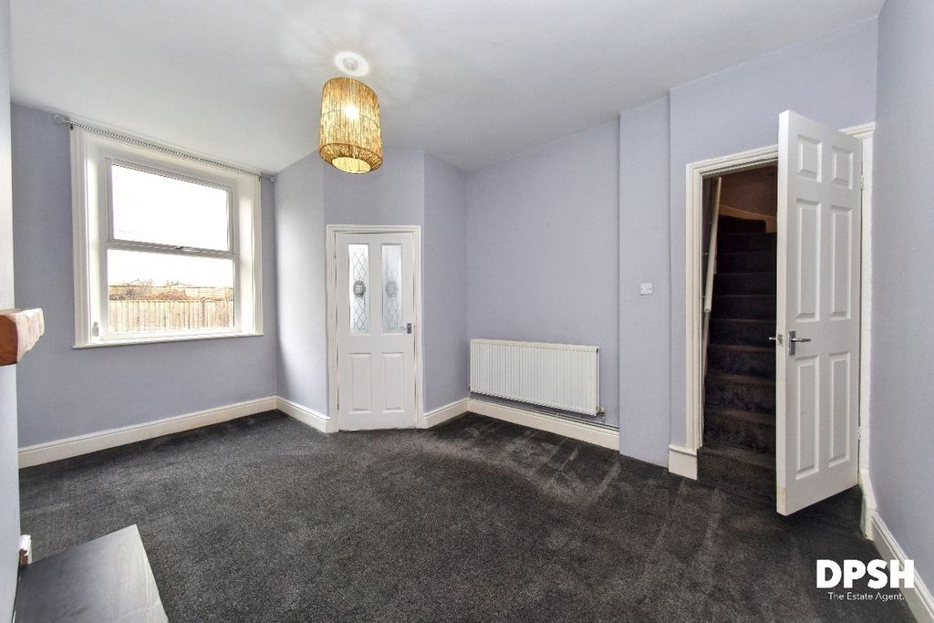 Property photo 2 of 24