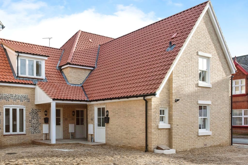 Property photo 1 of 14 Image