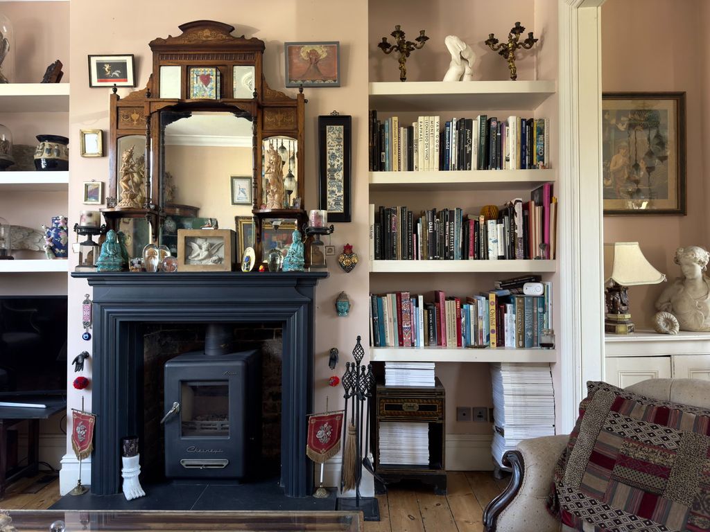 Property photo 2 of 38