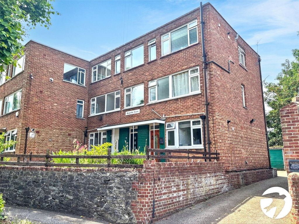 Property photo 1 of 11 External