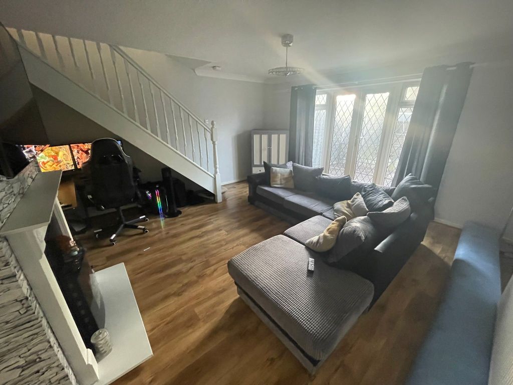 Property photo 2 of 10