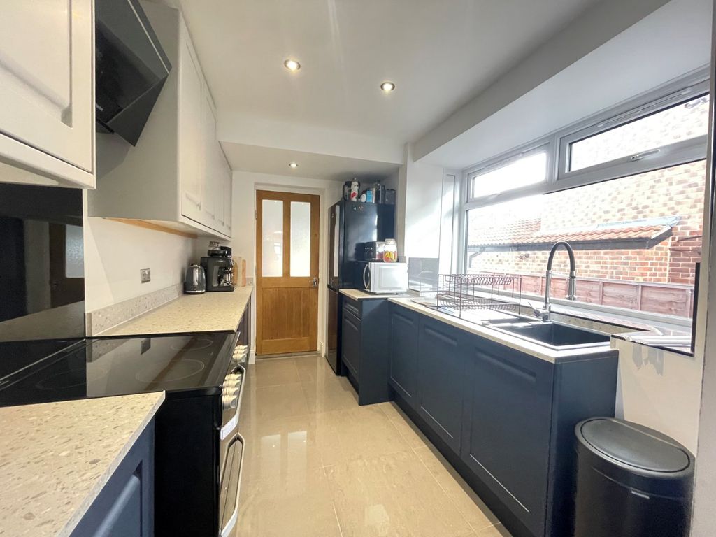 Property photo 2 of 13 Picture No. 08