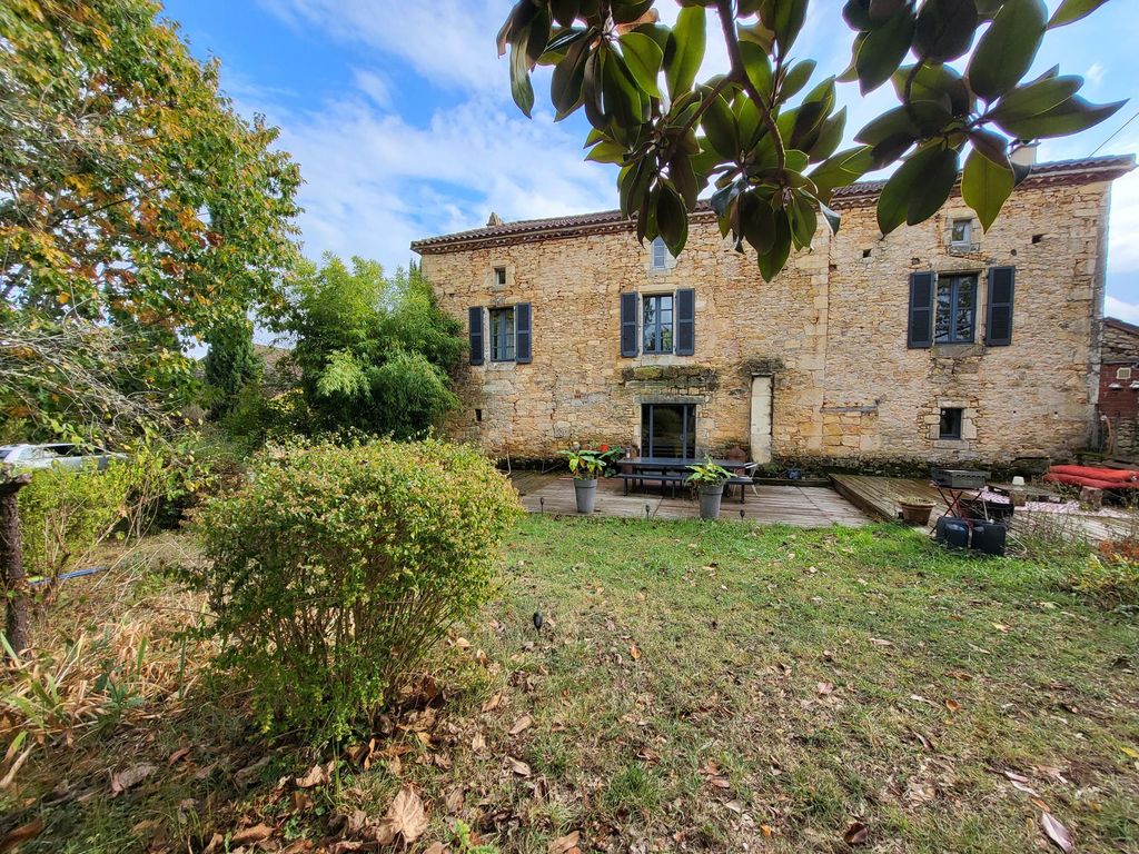 Property photo 2 of 21