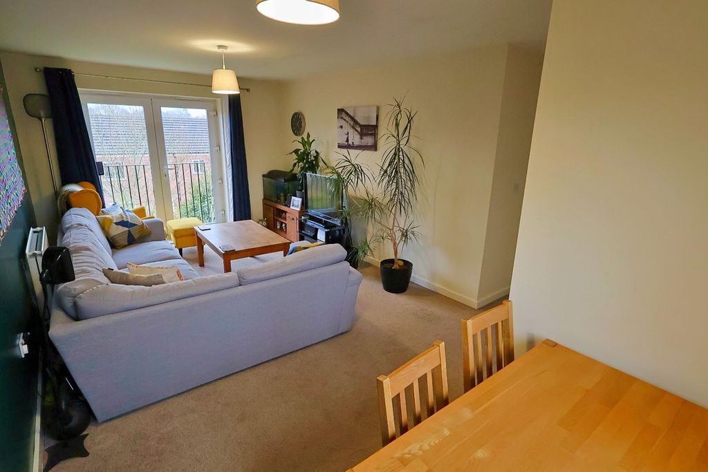 Property photo 2 of 9 9F3969Db-737B-4E93-Adcd-C1F87F8Decea_1_201_A.Jpeg