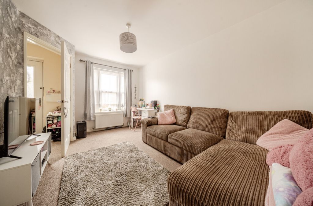 Property photo 3 of 14 1247357 (2)