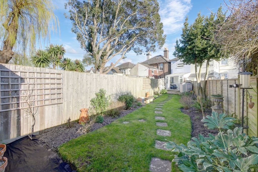 Property photo 3 of 22