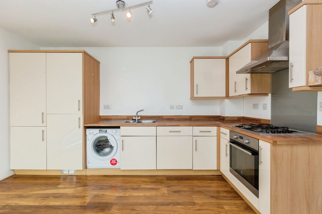 Property photo 3 of 34