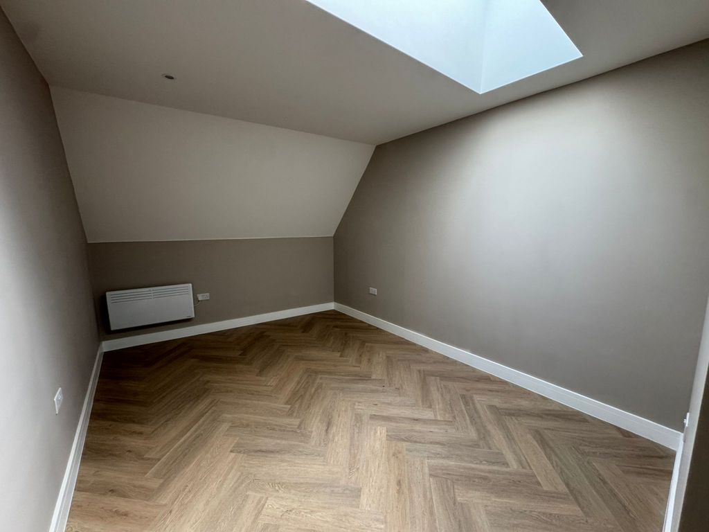 Property photo 2 of 7 Gallery