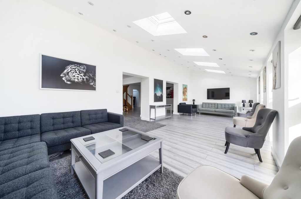 Property photo 3 of 20 1077661 (3).Jpg