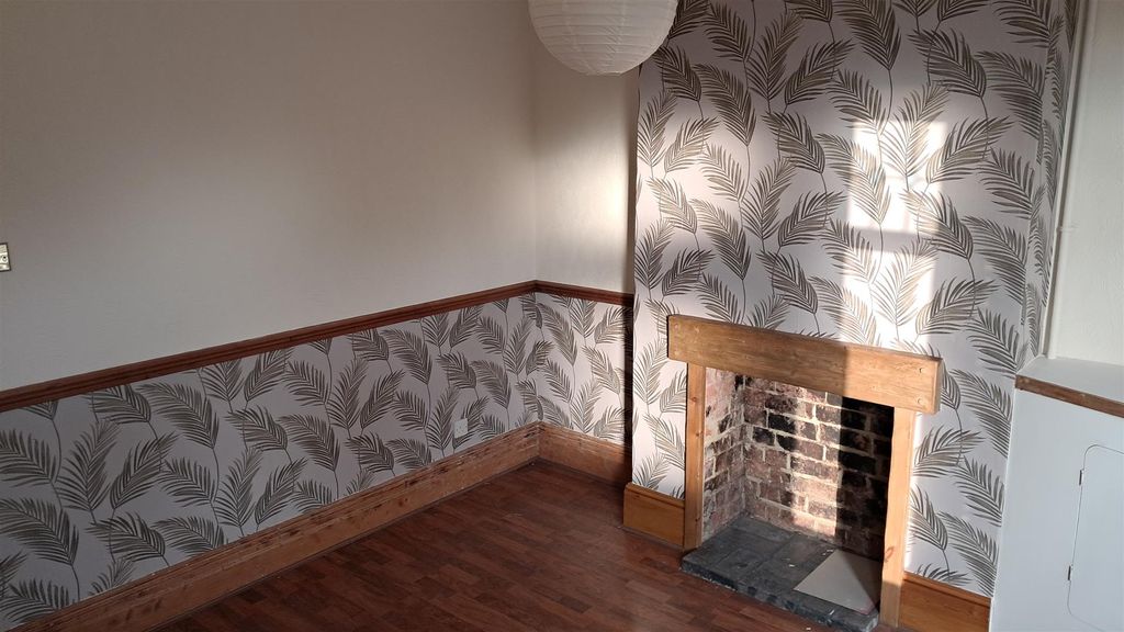 Property photo 2 of 17 Front Room.Jpg