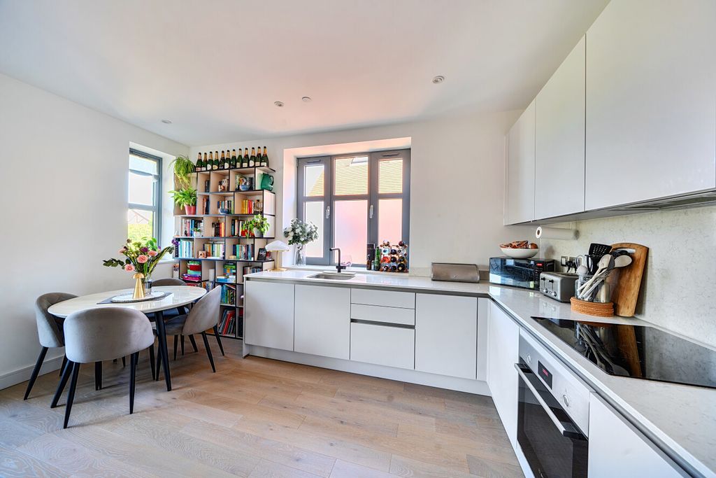 Property photo 3 of 20 1452405-17-69F46B...