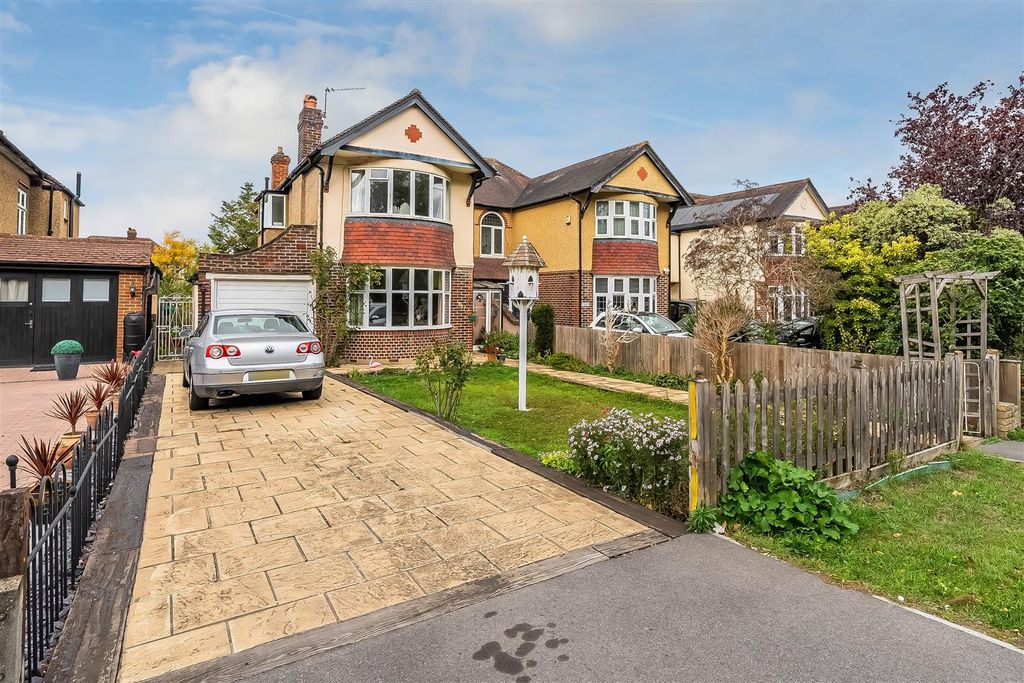 Property photo 1 of 24 367-London-Road-20.Jpg