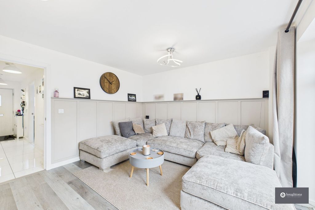 Property photo 2 of 22