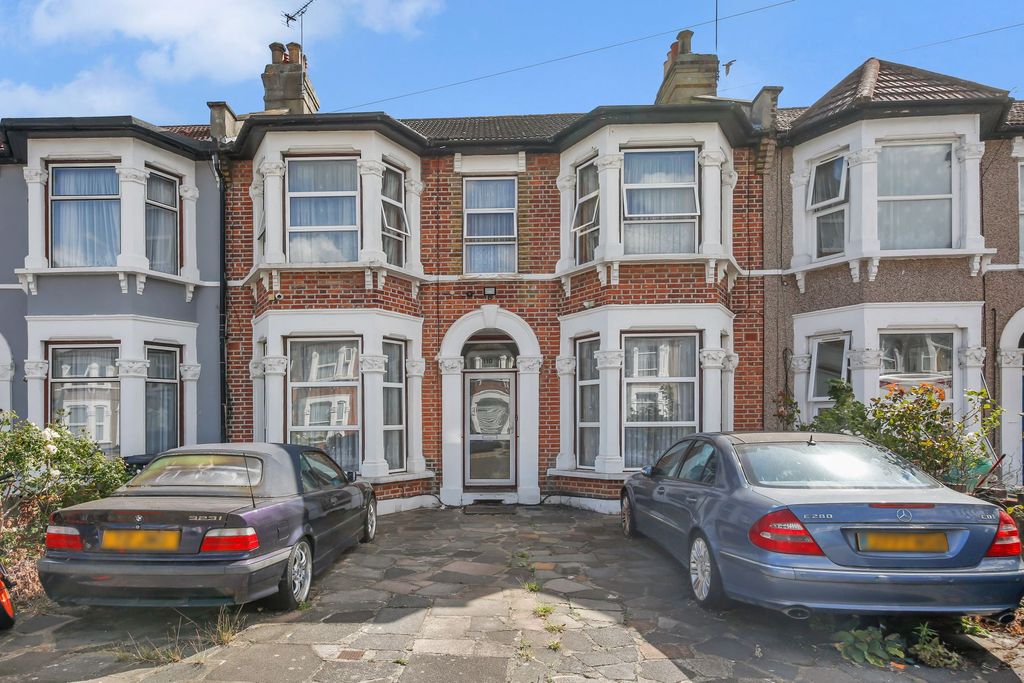 Property photo 2 of 36 Photo 87