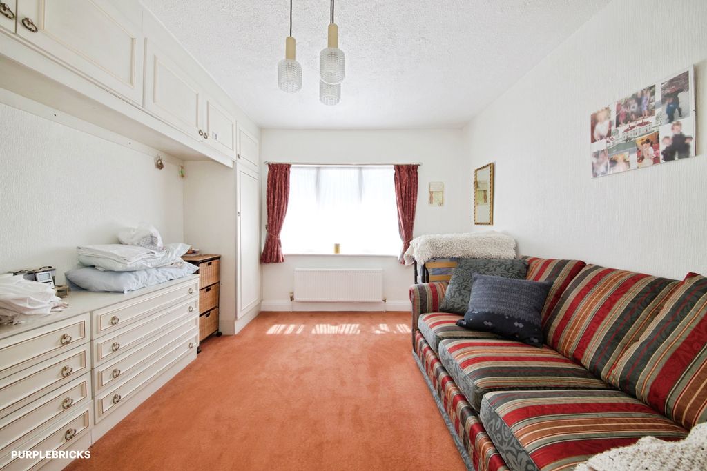 Property photo 3 of 22