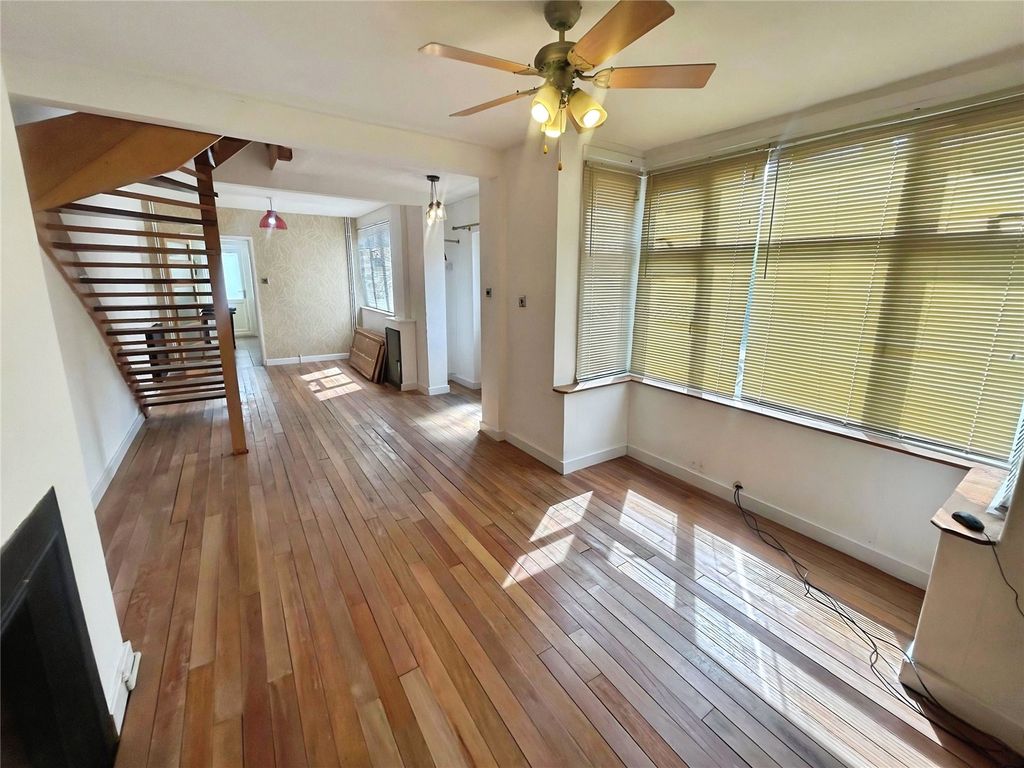 Property photo 2 of 14 Open Plan