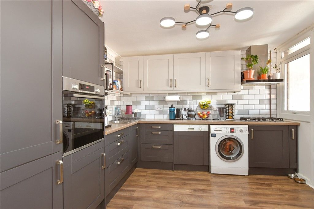 Property photo 2 of 15 Kitchen