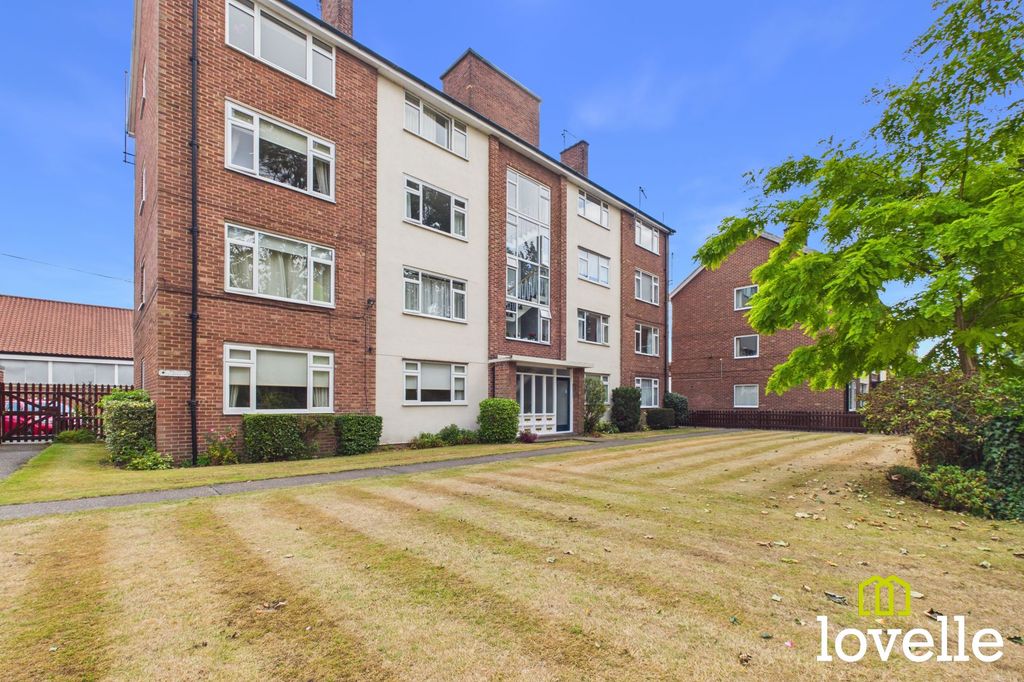Property photo 1 of 26