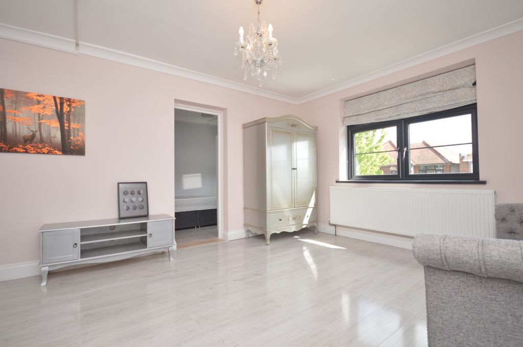 Property photo 1 of 6 1 Bedroom Flat To Rent