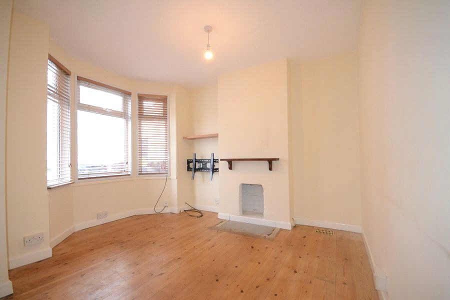 Property photo 2 of 9 Picture No. 17